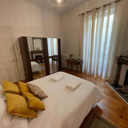 Apartamento Le Saint Julien 3etoiles - Hypercentre - Proche Thermes - Balcon Vichy